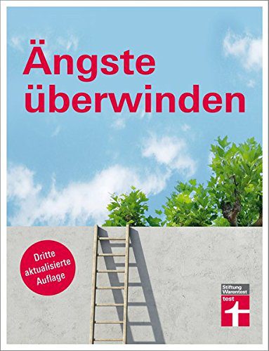 "Ängste überwinden" - Ratgeber von Stiftung Warentest, wie man Symptome der Angst bekämpft | Beschreibung: "Hinter körperlichen Anzeichen wie Zittern, Herzrasen und Schweißausbrüchen verstecken sich oft unbewusste Ängste. Häufig werden sie nicht erkannt und bleiben unbehandelt. So werden die Ängste chronisch und schränken die Lebensqualität mehr und mehr ein. Dieser Ratgeber macht Mut, den ersten Schritt zu wagen. Denn gerade bei Ängsten können Informationen über die Krankheit und Selbsthilfe viel bewegen. Betroffene erfahren, wohin sie sich mit ihrer Angst wenden können und welche die besten Therapiemöglichkeiten sind. Dieses Buch ist der erste Schritt in ein angstfreies Leben." (Amazon)