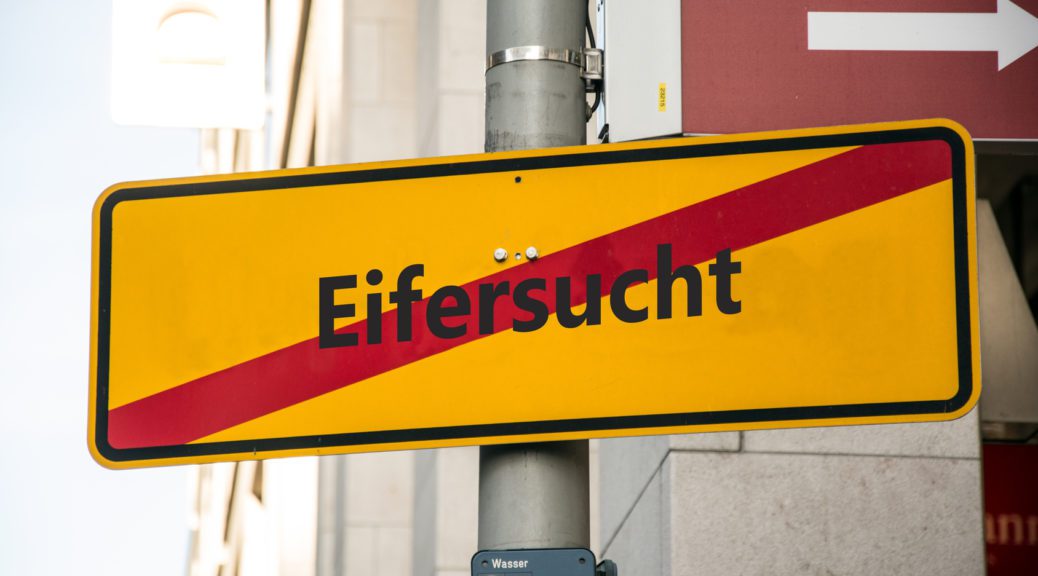 Krankhafte Eifersucht bekämpfen – Die Angst, betrogen zu werden (© Thomas Reimer / Fotolia)