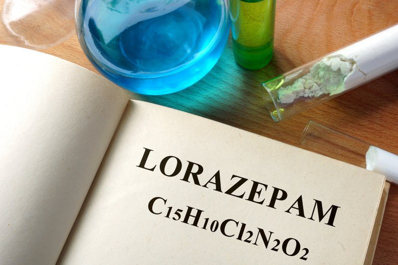 Lorazepam | Formel, Dosierung, Einsatzgebiete, Wirkung, Nebenwirkungen (© Designer491 / Fotolia)
