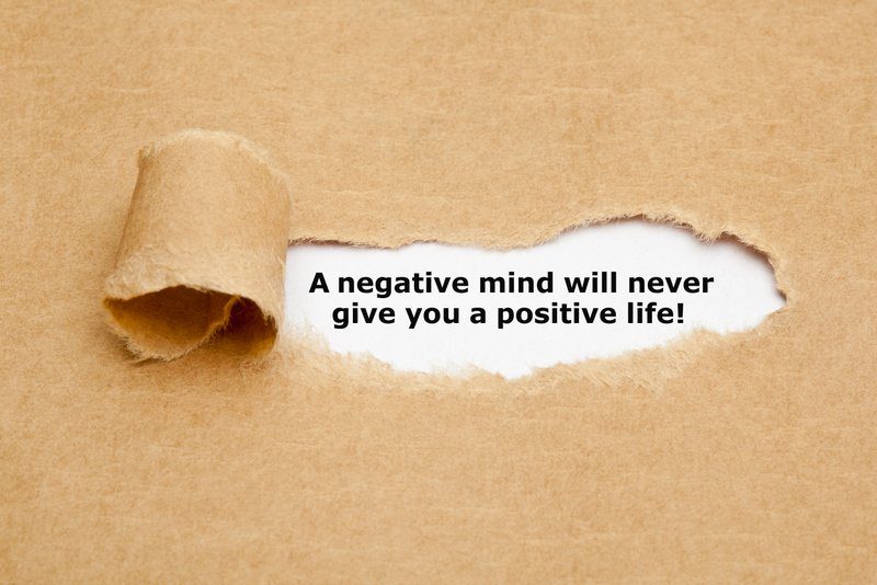 Negative Gedanken loswerden: Negatives Denken, negative Gefühle, negative Energie werden Dir nie ein positives Leben geben (© Ivelin Radkov / Fotolia)