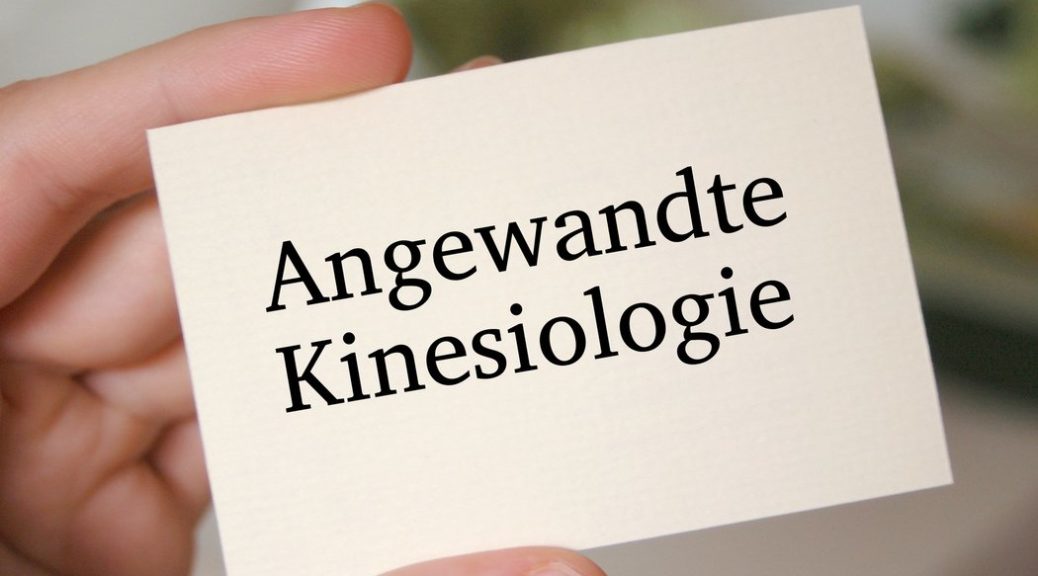 Angewandte Kinesiologie / Psychokinesiologie (© thingamajiggs / stock.adobe.com)