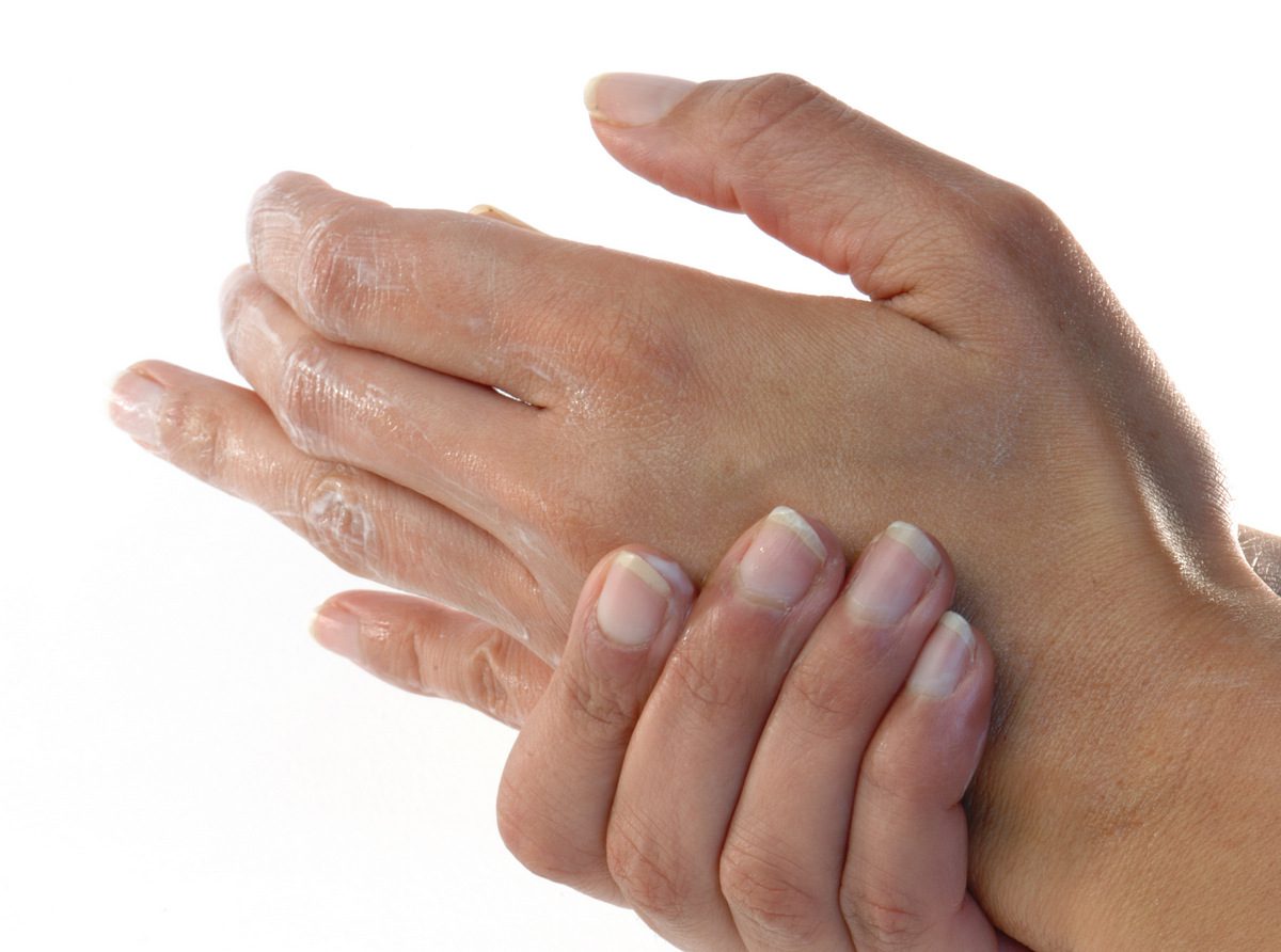 Zittrige Hand und die Angst vorm Zittern der Hände (© Lars Tuchel / Fotolia)